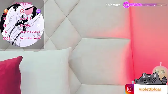 Snapshot of Violettbloss chatting on 09.20.25 Violettbloss online show from 09.20.25