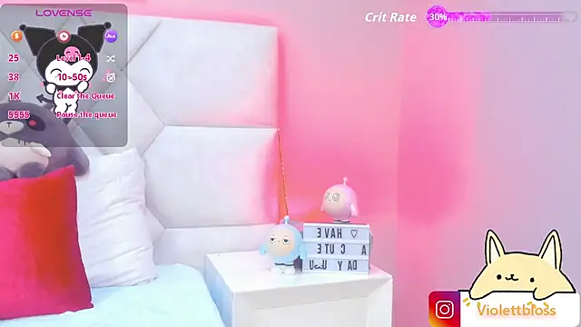 Snapshot of Violettbloss chatting on 09.26.25 Violettbloss online show from 09.26.25