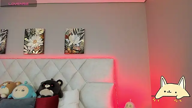 Snapshot of Violettbloss chatting on 09.27.25 Violettbloss online show from 09.27.25