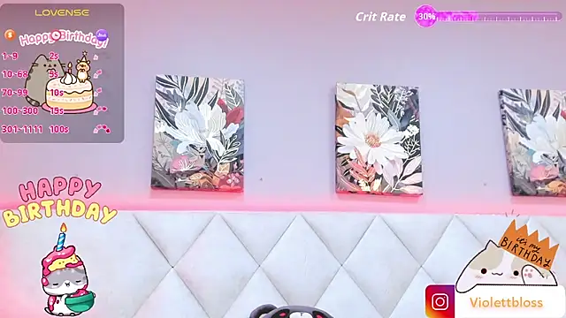 Snapshot of Violettbloss chatting on 10.18.25 Violettbloss online show from 10.18.25