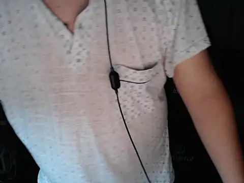 thealfawolf01 online show from 10.05.25