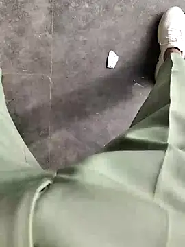 Snapshot of cumshotboy01 chatting on 01.12.25 cumshotboy01 online show from 01.12.25