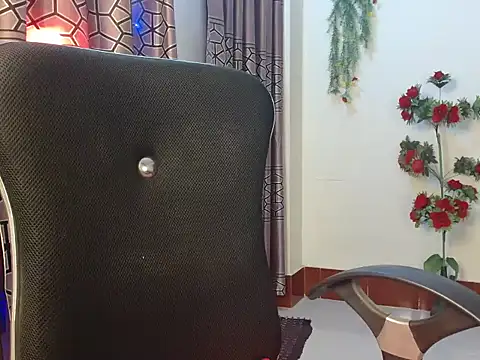 Unlucky-flowers online show from 01.18.25