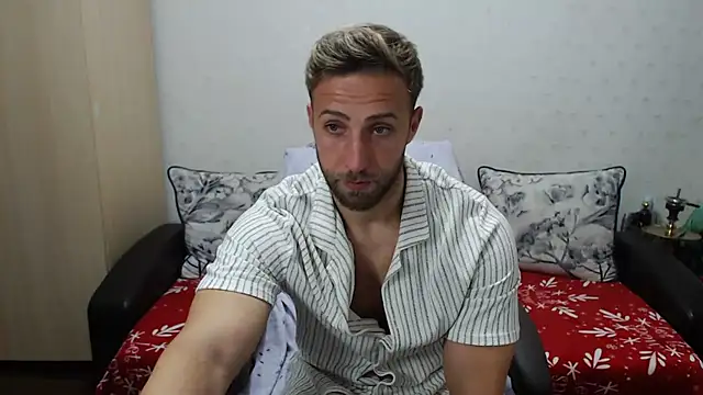 Snapshot of PrinceEagle chatting on 11.12.25 PrinceEagle online show from 11.12.25