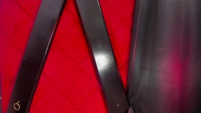 hanna slut  online show from 01.07.25