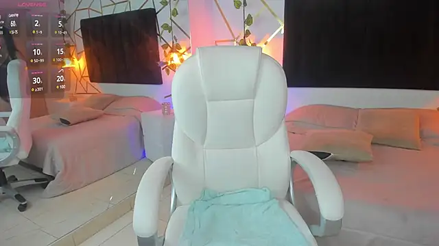 Snapshot of Megan_Thompsonn chatting on 02.08.25 Megan Thompsonn online show from 02.08.25