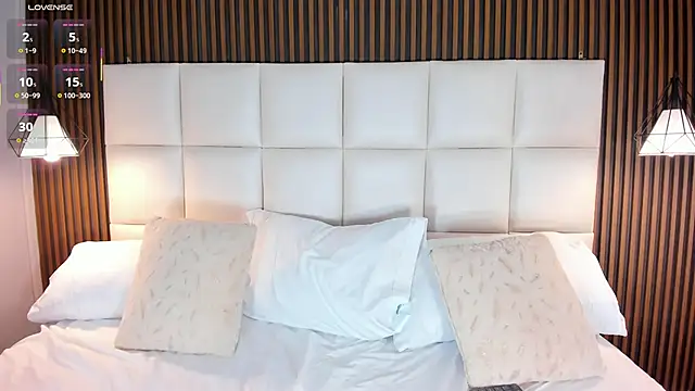 Snapshot of LiaTink chatting on 11.12.25 LiaTink online show from 11.12.25