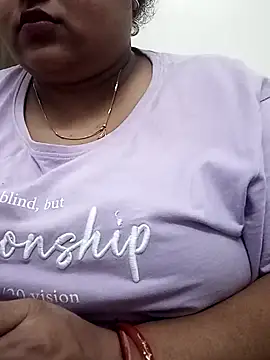 Snapshot of smile_pretty chatting on 12.02.24 smile pretty online show from 12.02.24