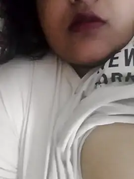 Snapshot of smile_pretty chatting on 12.30.24 smile pretty online show from 12.30.24