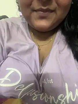 Snapshot of smile_pretty chatting on 01.16.25 smile pretty online show from 01.16.25