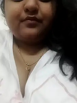 Snapshot of smile_pretty chatting on 02.05.25 smile pretty online show from 02.05.25