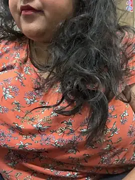 Snapshot of smile_pretty chatting on 02.14.25 smile pretty online show from 02.14.25