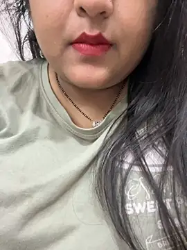 Snapshot of smile_pretty chatting on 10.14.25 smile pretty online show from 10.14.25