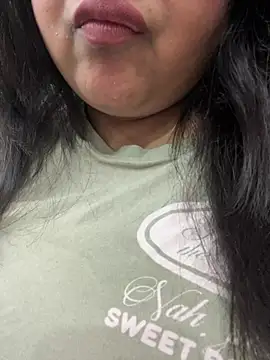 smile pretty online show from 02.23.26