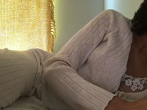 Snapshot of loveofbea chatting on 01.16.25 loveofbea online show from 01.16.25