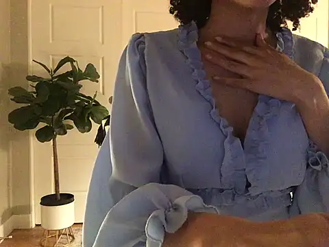 Snapshot of loveofbea chatting on 01.29.25 loveofbea online show from 01.29.25