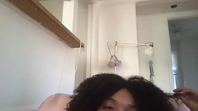 Snapshot of loveofbea chatting on 02.27.26 loveofbea online show from 02.27.26