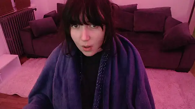 Lynylou online show from 01.12.25