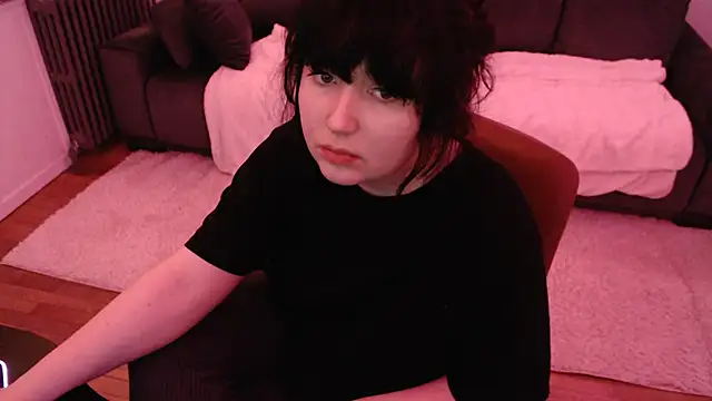 Lynylou online show from 01.25.25