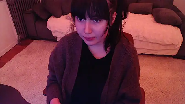 Lynylou online show from 02.21.25