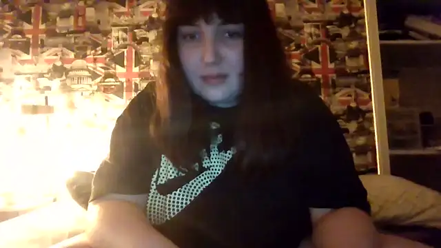 Lynylou online show from 09.10.25