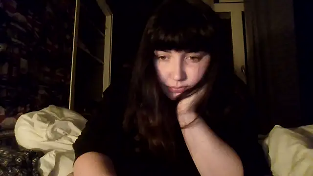 Lynylou online show from 09.14.25