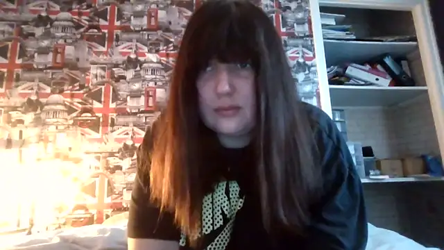 Lynylou online show from 09.26.25