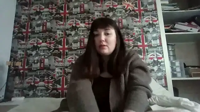 Lynylou online show from 10.23.25