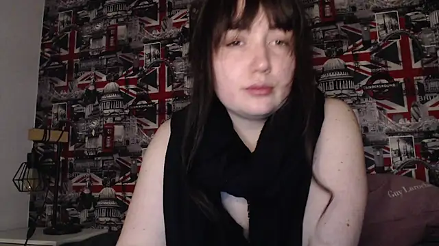 Lynylou online show from 04.11.26