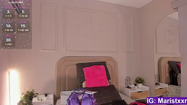 Maristxxr online show from 10.14.25