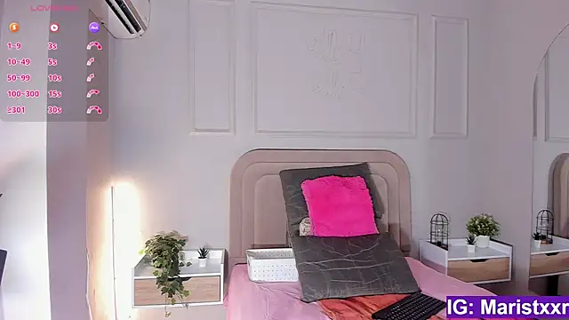 Maristxxr online show from 10.31.25