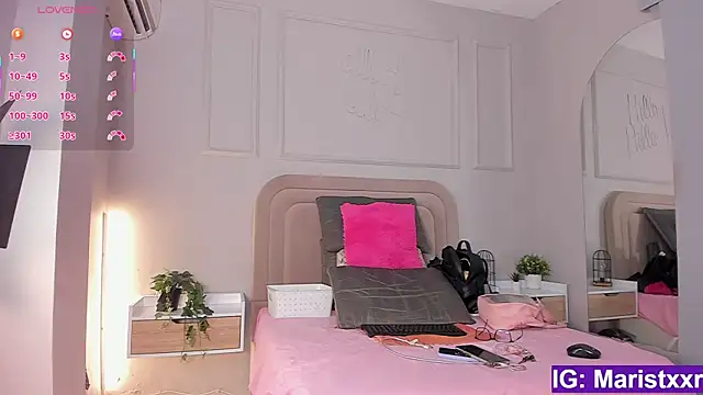 Maristxxr online show from 11.22.25