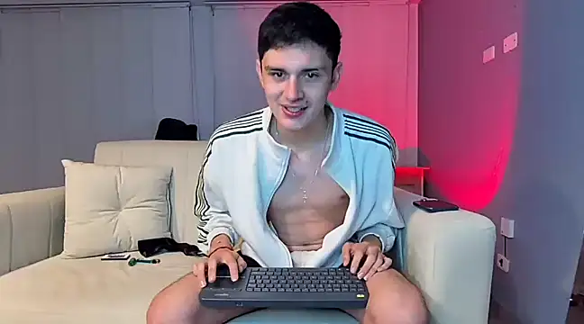 Snapshot of bastia_noooo chatting on 12.11.24 bastia noooo online show from 12.11.24