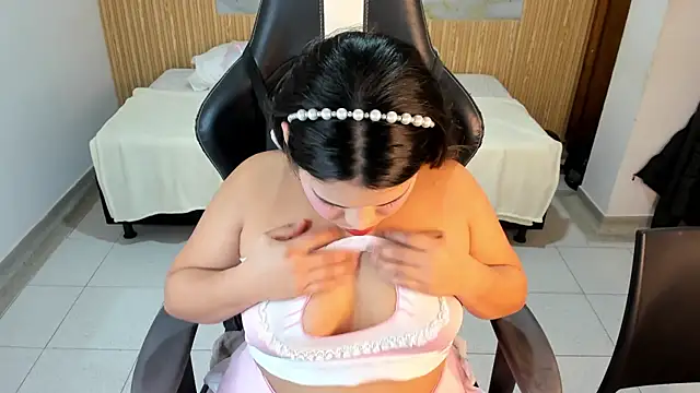 samy 19  online show from 09.09.25