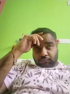 Snapshot of Rmoeo92 chatting on 10.26.25 Rmoeo92 online show from 10.26.25