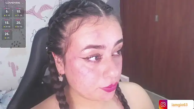 Snapshot of Georgina_1t chatting on 02.20.25 Georgina 1t online show from 02.20.25