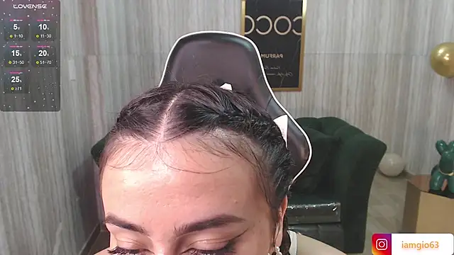 Snapshot of Georgina_1t chatting on 02.25.25 Georgina 1t online show from 02.25.25