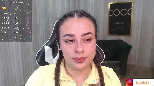 Snapshot of Georgina_1t chatting on 03.17.25 Georgina 1t online show from 03.17.25