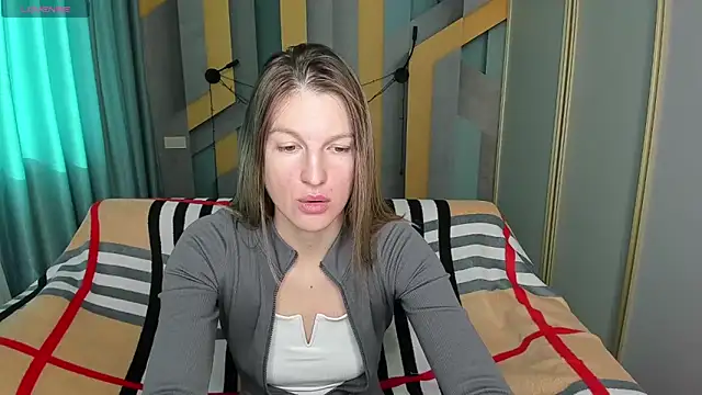 EmilyWalkeri online show from 10.10.25