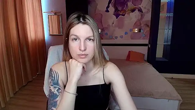 Snapshot of EmilyWalkeri chatting on 05.31.26 EmilyWalkeri online show from 05.31.26
