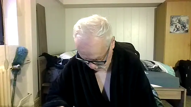 Snapshot of Sammy1660 chatting on 10.10.25 Sammy1660 online show from 10.10.25