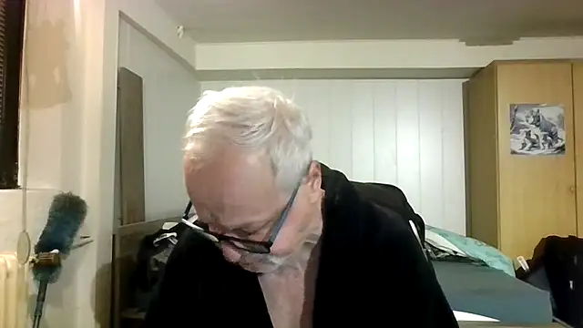 Snapshot of Sammy1660 chatting on 10.13.25 Sammy1660 online show from 10.13.25