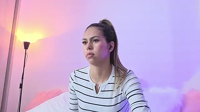 Cristel Boom online show from 12.17.25