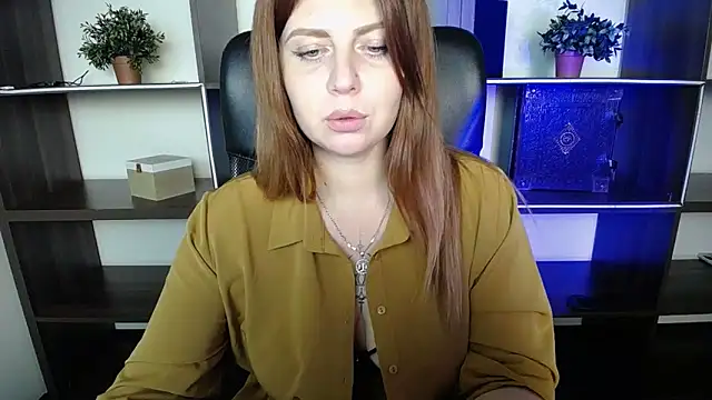 Snapshot of Lizzy_Love chatting on 03.14.25 Lizzy Love online show from 03.14.25