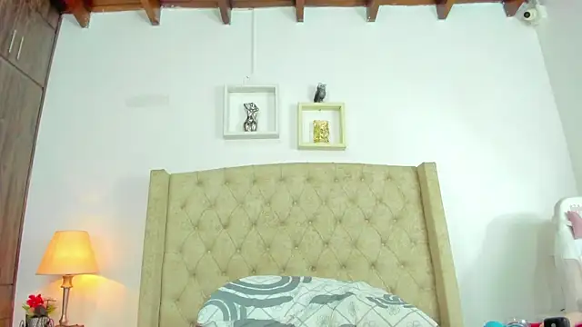 allisson m online show from 03.04.25