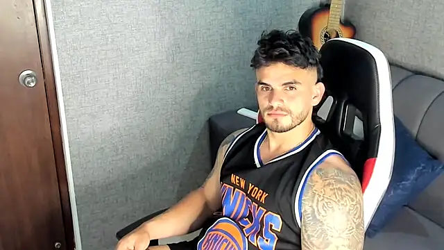 Ricardogo19 online show from 10.18.25