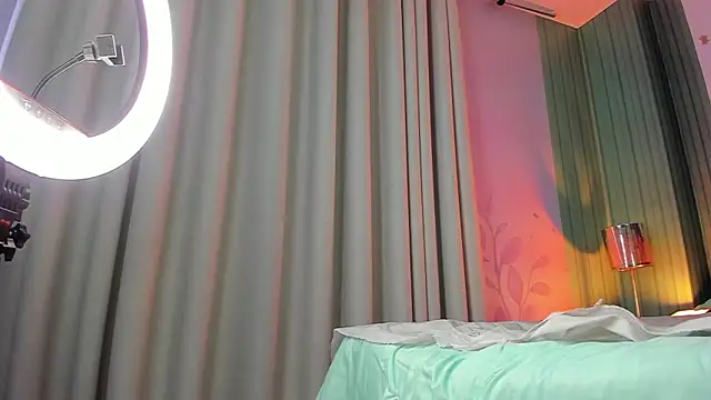 Emelyross  online show from 01.25.25