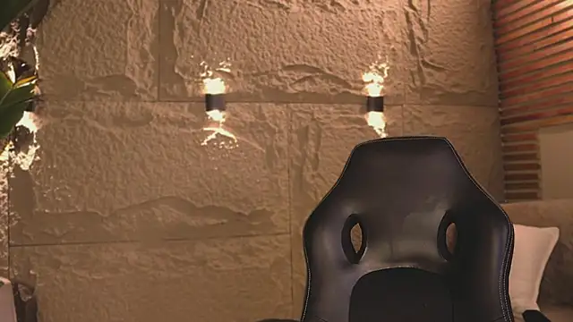 Snapshot of Logan_Varela chatting on 03.12.25 Logan Varela online show from 03.12.25