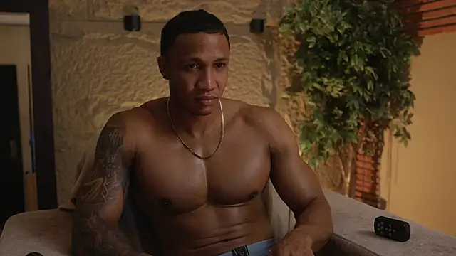 Snapshot of Logan_Varela chatting on 10.23.25 Logan Varela online show from 10.23.25