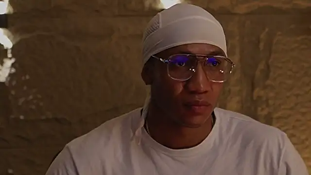 Snapshot of Logan_Varela chatting on 11.25.25 Logan Varela online show from 11.25.25